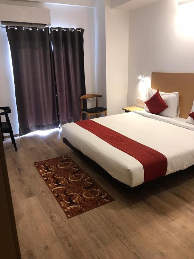 Badarpur Hotel Aarkay Palace المظهر الخارجي الصورة