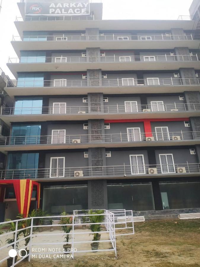 Badarpur Hotel Aarkay Palace المظهر الخارجي الصورة