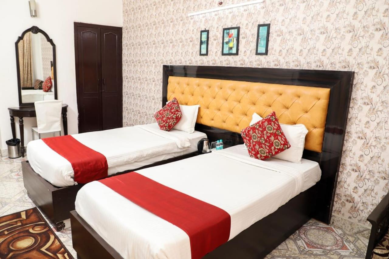 Badarpur Hotel Aarkay Palace المظهر الخارجي الصورة