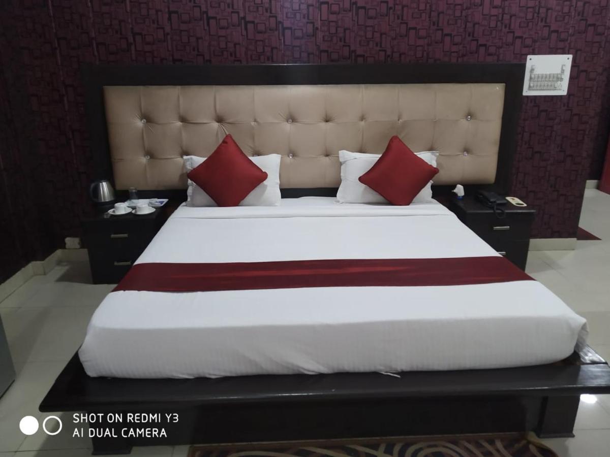 Badarpur Hotel Aarkay Palace المظهر الخارجي الصورة