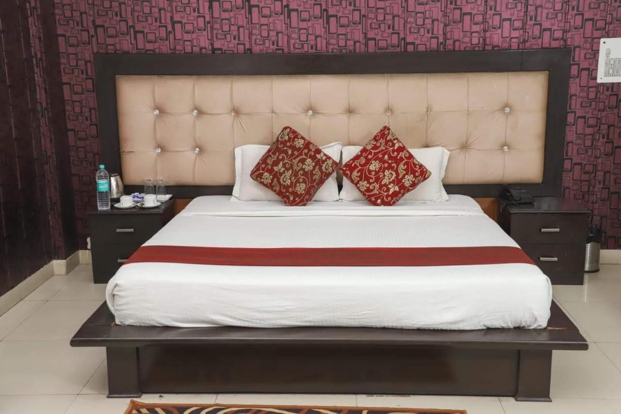 Badarpur Hotel Aarkay Palace المظهر الخارجي الصورة