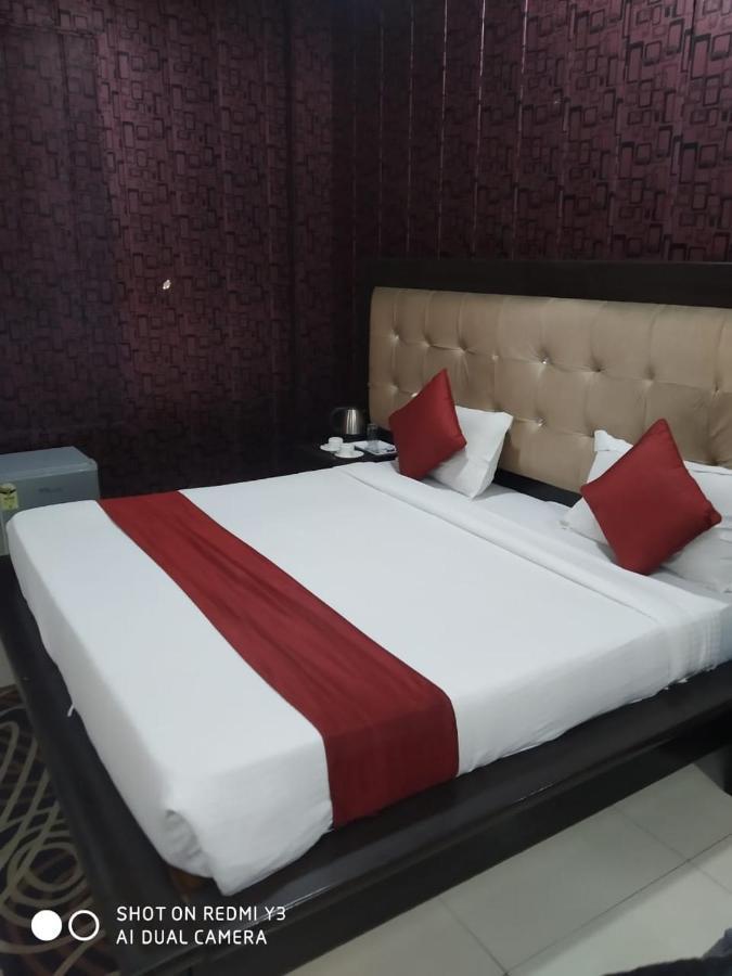 Badarpur Hotel Aarkay Palace المظهر الخارجي الصورة